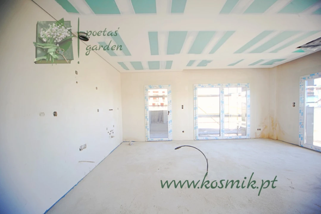 Apartamento T1 para Venda em Santo António dos Cavaleiros e Frielas Foto 3