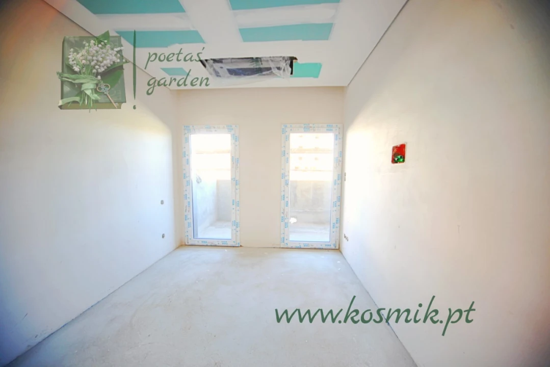 Apartamento T1 para Venda em Santo António dos Cavaleiros e Frielas Foto 4