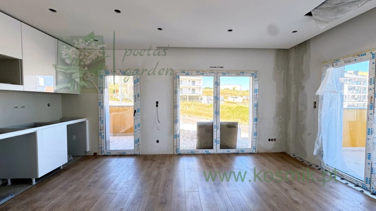 Apartamento T1 para Venda em Santo António dos Cavaleiros e Frielas Foto 2