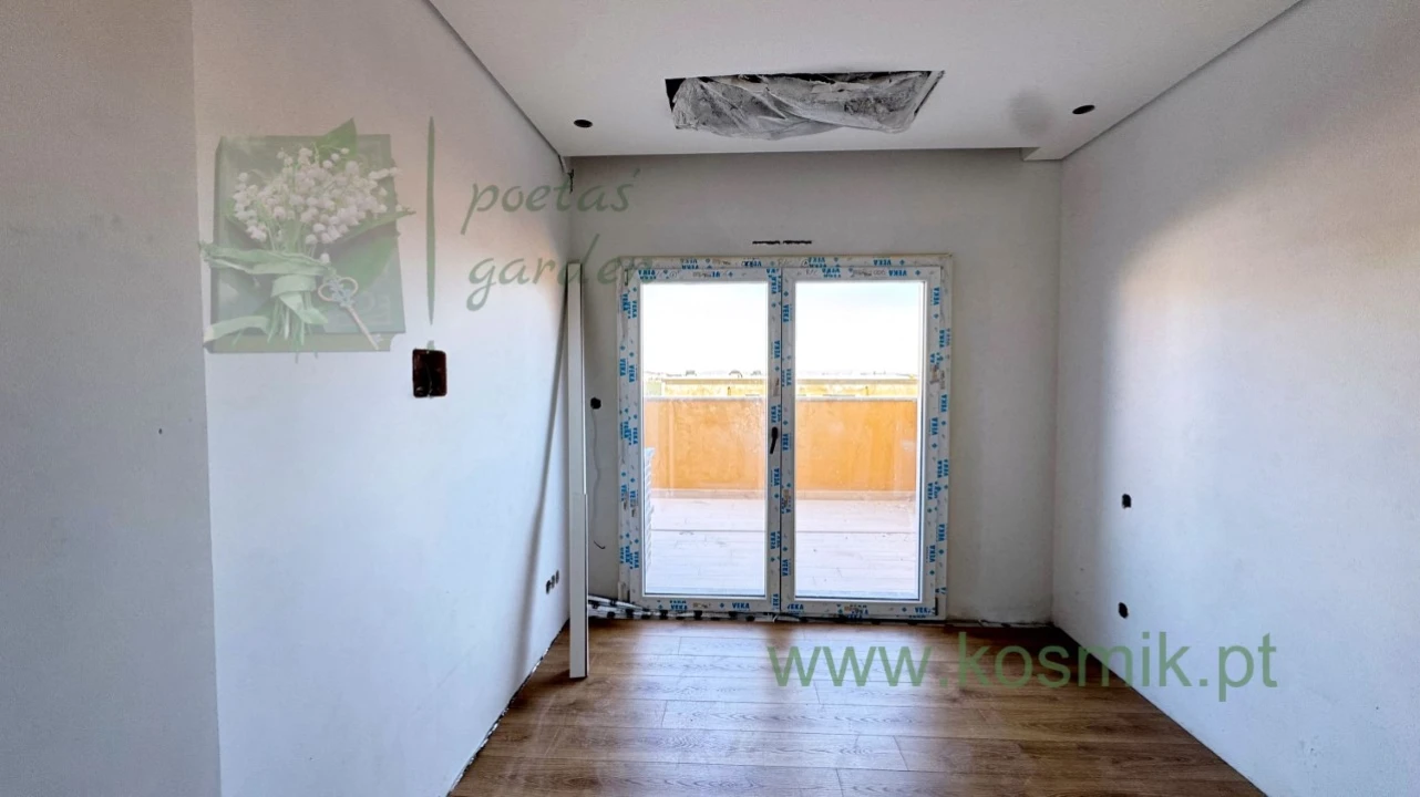 Apartamento T1 para Venda em Santo António dos Cavaleiros e Frielas Foto 3