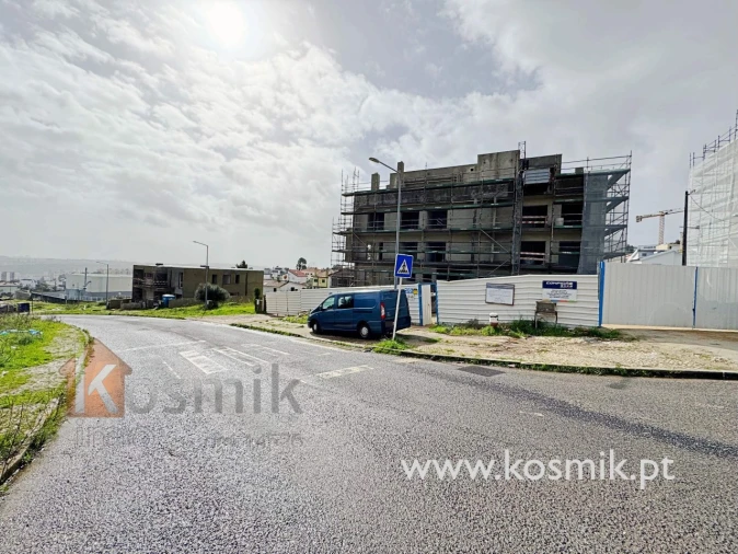 Apartamento T1 para Venda em Santo António dos Cavaleiros e Frielas Foto 69
