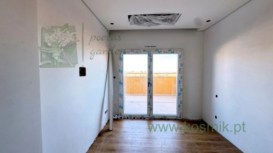 Apartamento T1 para Venda em Santo António dos Cavaleiros e Frielas Foto 3