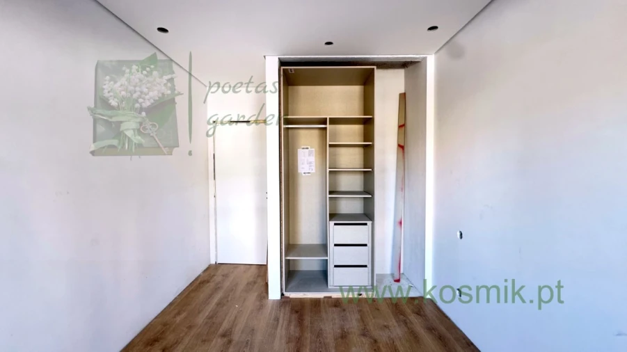 Apartamento T1 para Venda em Santo António dos Cavaleiros e Frielas Foto 6
