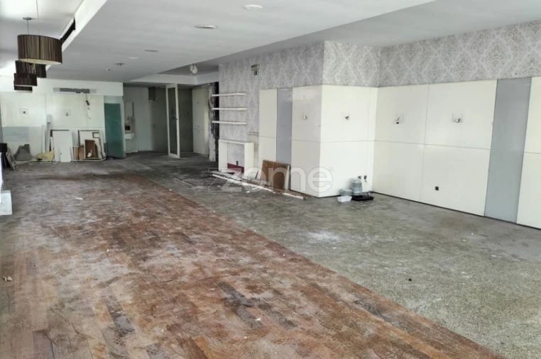 Negócio para Venda em Arvore Foto 2