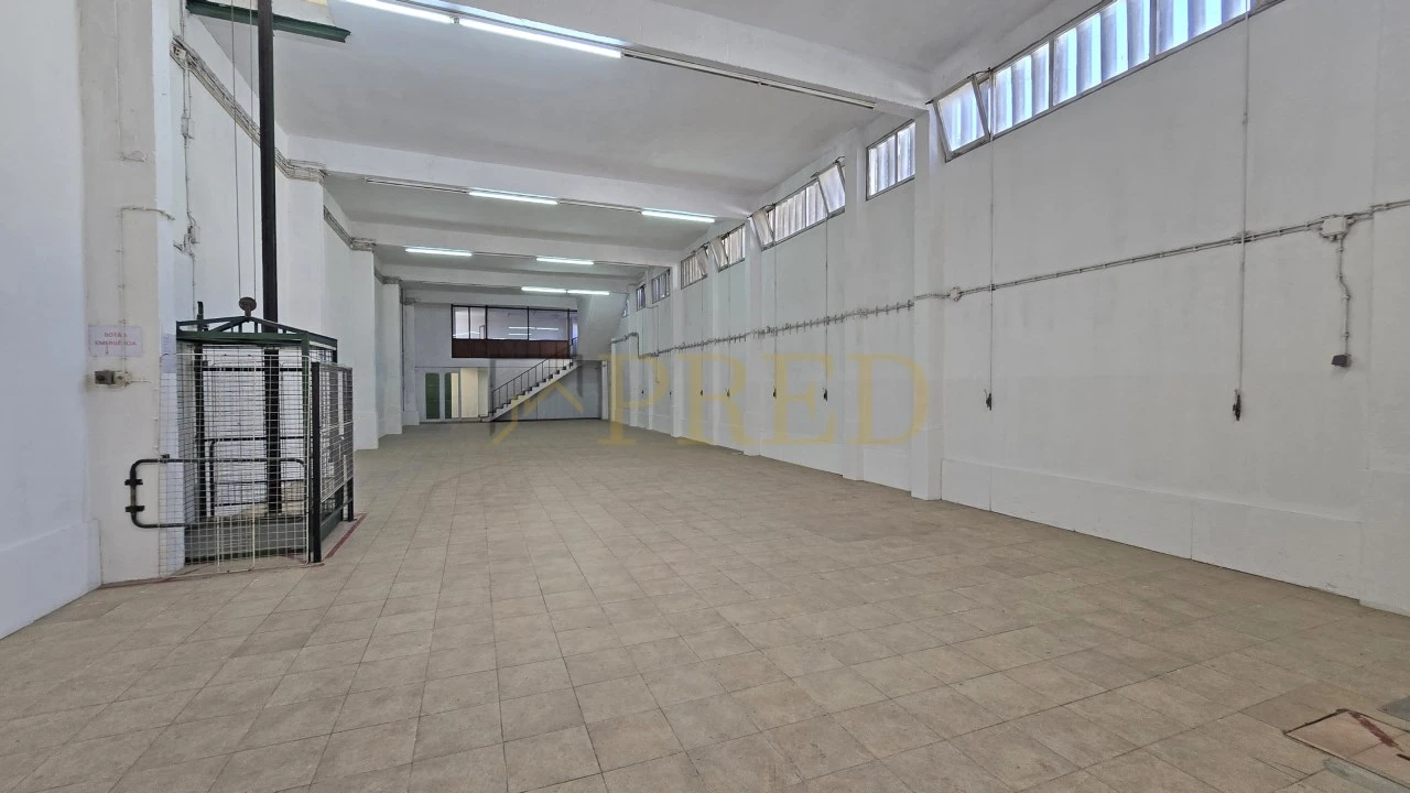 Armazém para Arrendamento em Matosinhos e Leça da Palmeira Foto 6