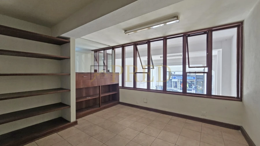 Armazém para Arrendamento em Matosinhos e Leça da Palmeira Foto 12