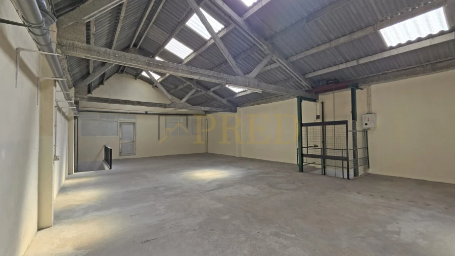 Armazém para Arrendamento em Matosinhos e Leça da Palmeira Foto 17