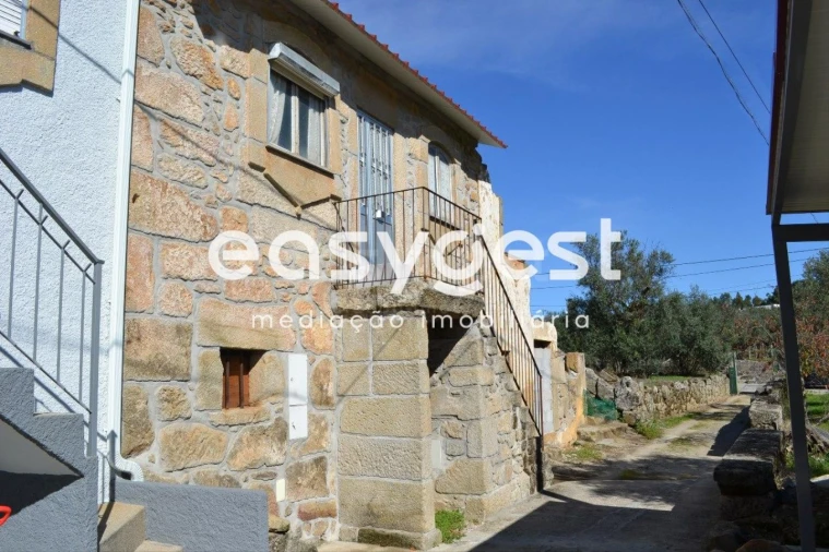 Moradia T3 para Venda em Santiago Foto 2