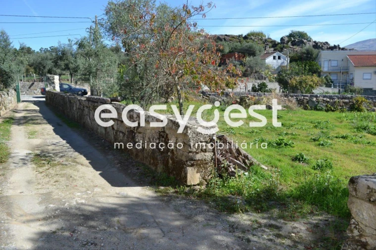 Moradia T3 para Venda em Santiago Foto 3