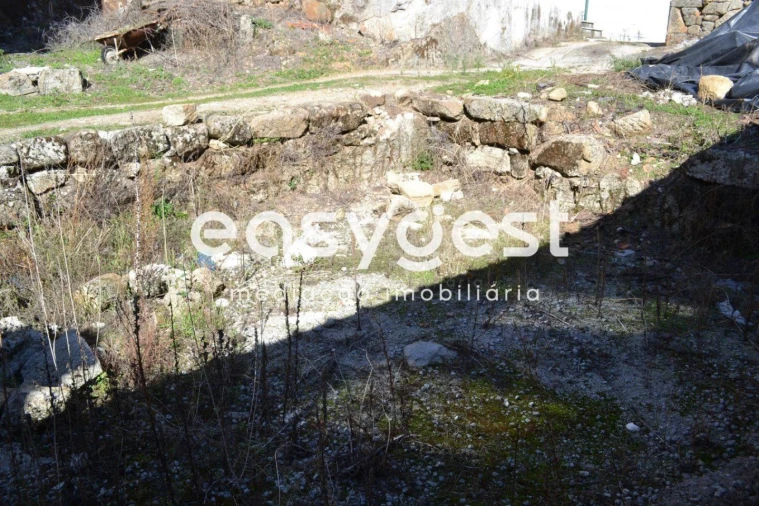 Moradia T3 para Venda em Santiago Foto 16