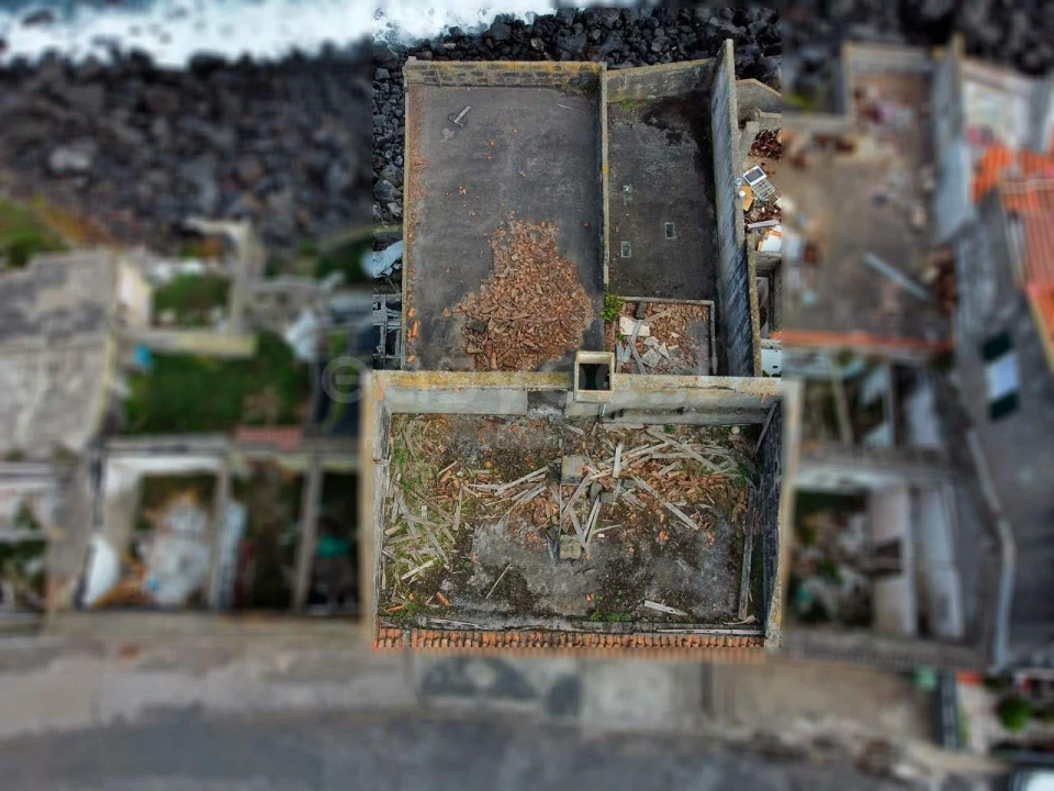 Moradia T3 para Venda em Calhetas Foto 4