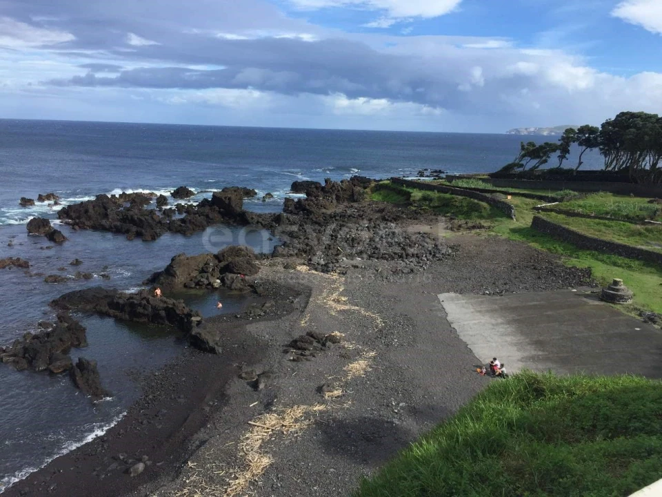 Moradia T3 para Venda em Calhetas Foto 12