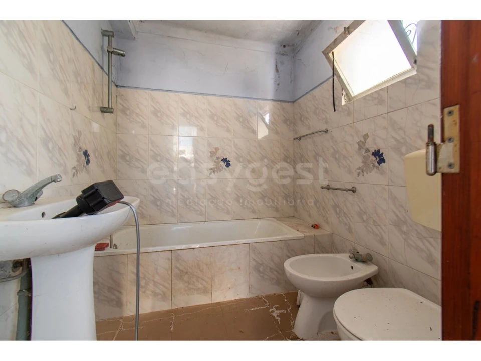 Moradia T3 para Venda em Monte Gordo Foto 4