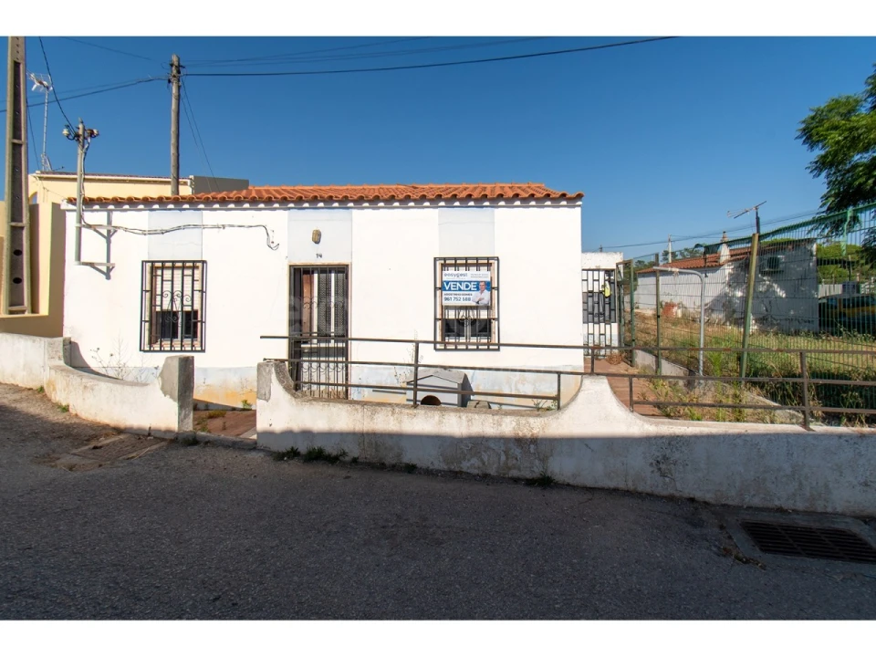 Moradia T3 para Venda em Monte Gordo Foto 16