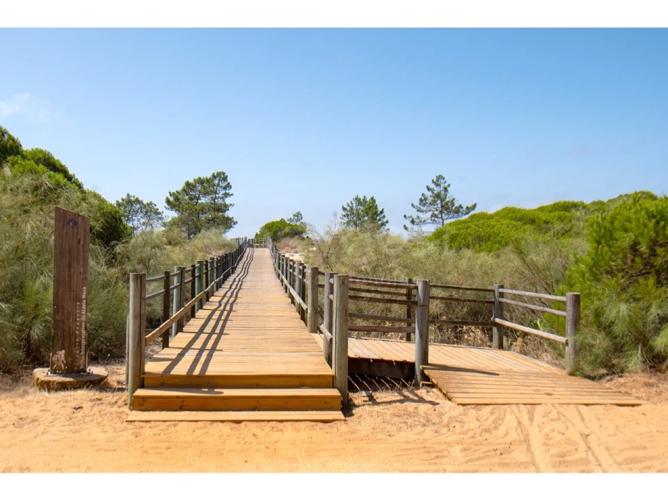 Moradia T3 para Venda em Monte Gordo Foto 35