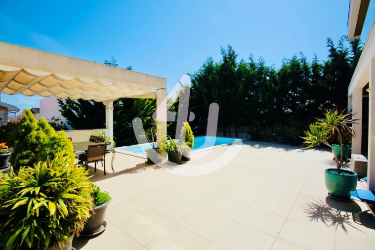 Moradia T4 para Venda em São Martinho do Porto Foto 9