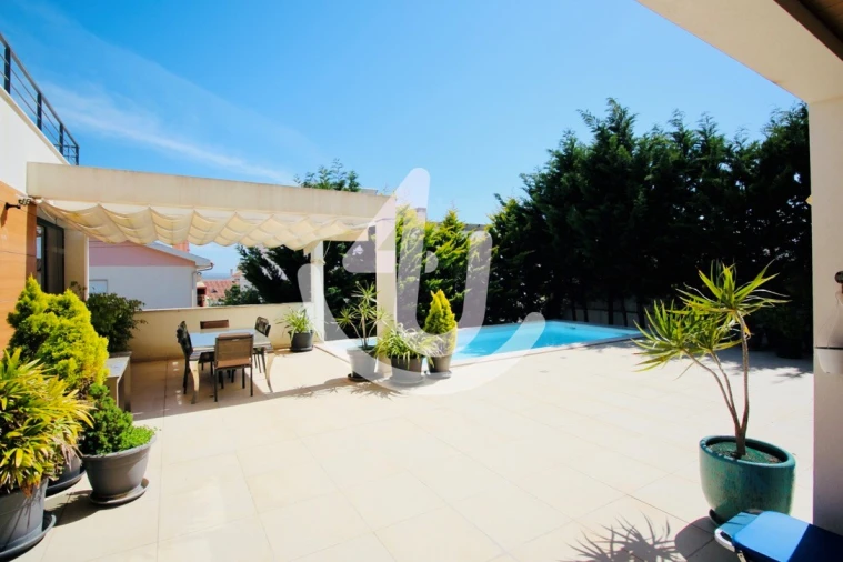 Moradia T4 para Venda em São Martinho do Porto Foto 11