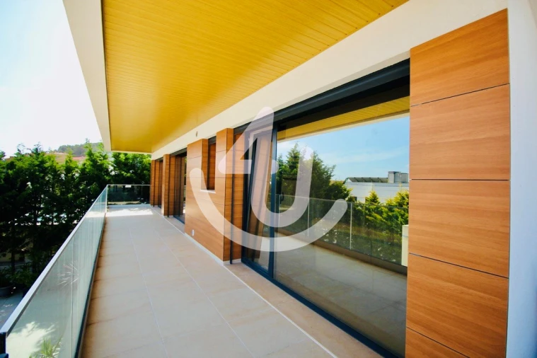 Moradia T4 para Venda em São Martinho do Porto Foto 60