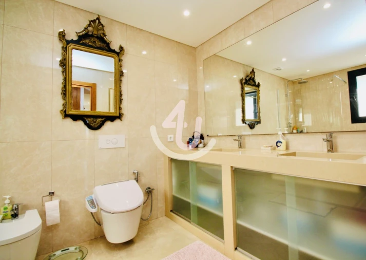 Moradia T4 para Venda em São Martinho do Porto Foto 79