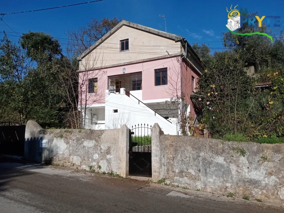 Moradia T3 para Venda em Sertã Foto 2