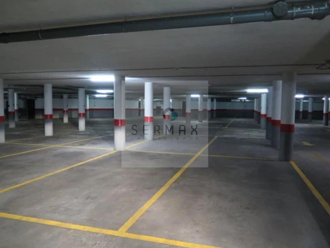 Garagem para Venda em Bougado (São Martinho e Santiago) Foto 4