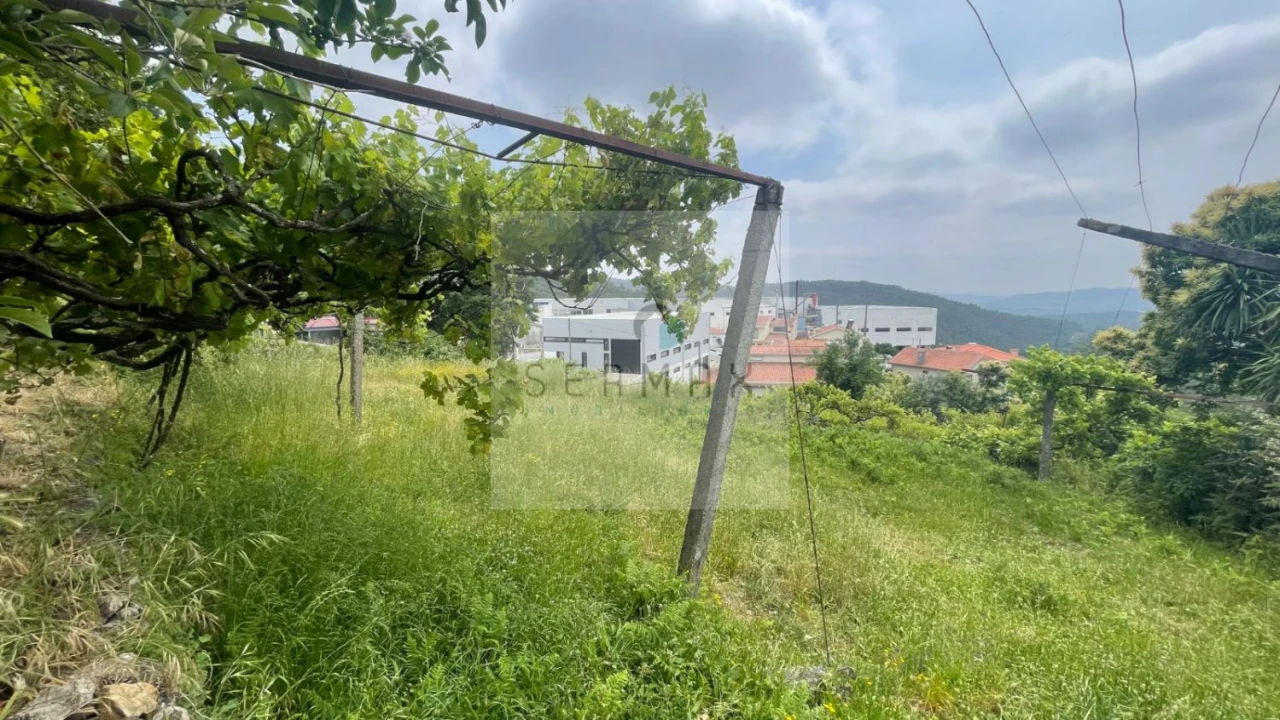 Moradia T0 para Venda em Gondomar (São Cosme), Valbom e Jovim Foto 4