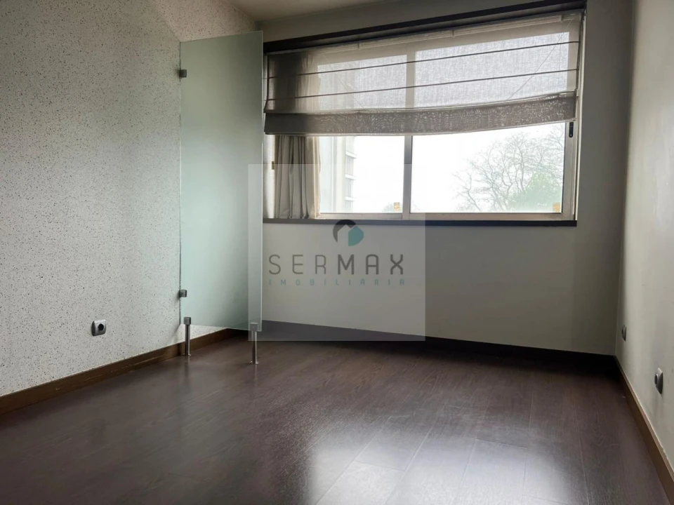 Loja para Venda em Lordelo do Ouro e Massarelos Foto 7