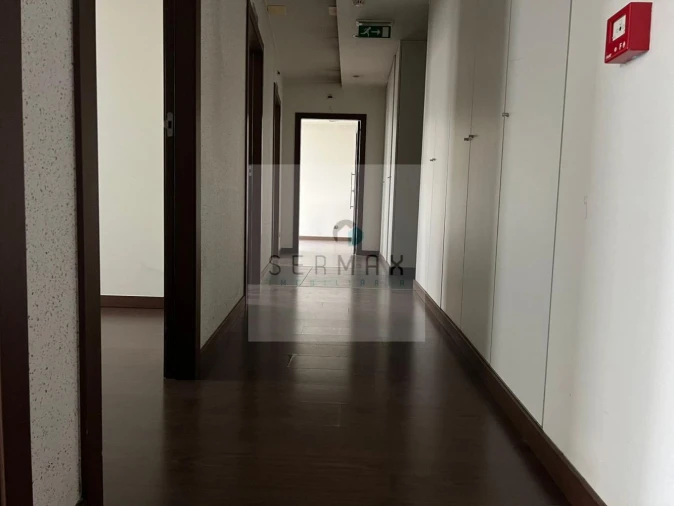 Loja para Venda em Lordelo do Ouro e Massarelos Foto 9