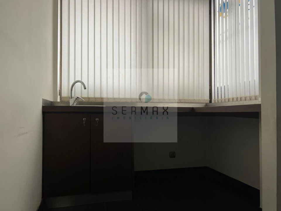 Loja para Venda em Lordelo do Ouro e Massarelos Foto 15