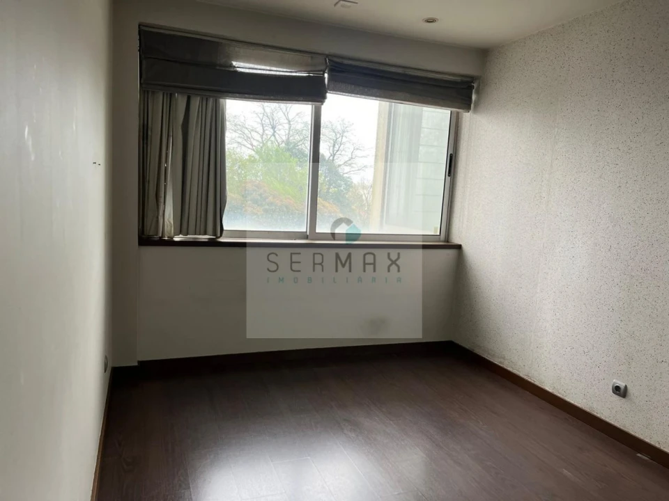 Loja para Venda em Lordelo do Ouro e Massarelos Foto 14