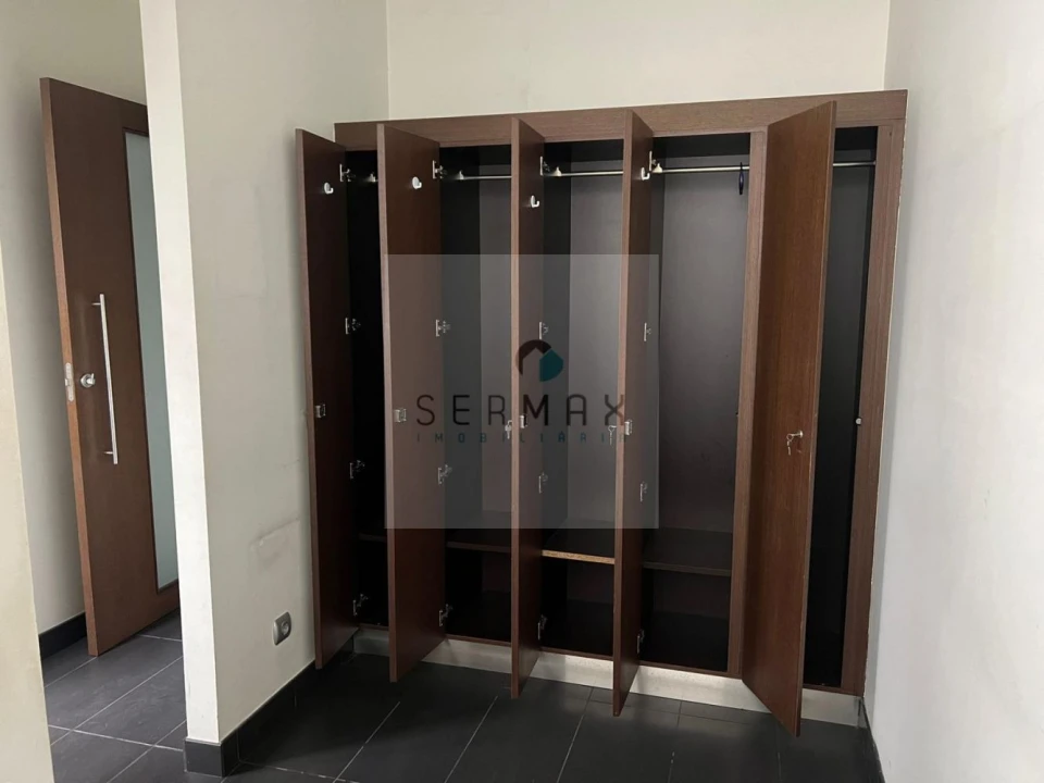 Loja para Venda em Lordelo do Ouro e Massarelos Foto 8