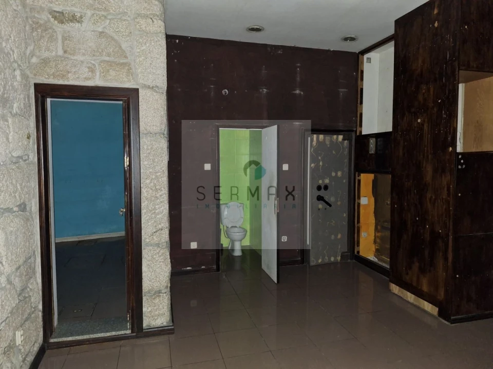 Loja para Arrendamento em Cedofeita, Santo Ildefonso, Sé, Miragaia, São Nicolau e Vitória Foto 3