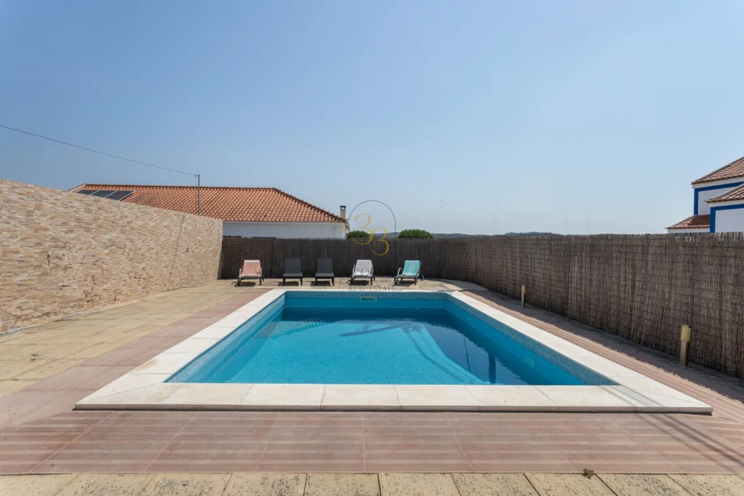 Moradia T3 para Venda em Santa Maria do Castelo e Santiago e Santa Susana Foto 38