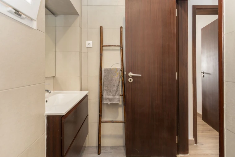 Moradia T3 para Venda em Santa Maria do Castelo e Santiago e Santa Susana Foto 36