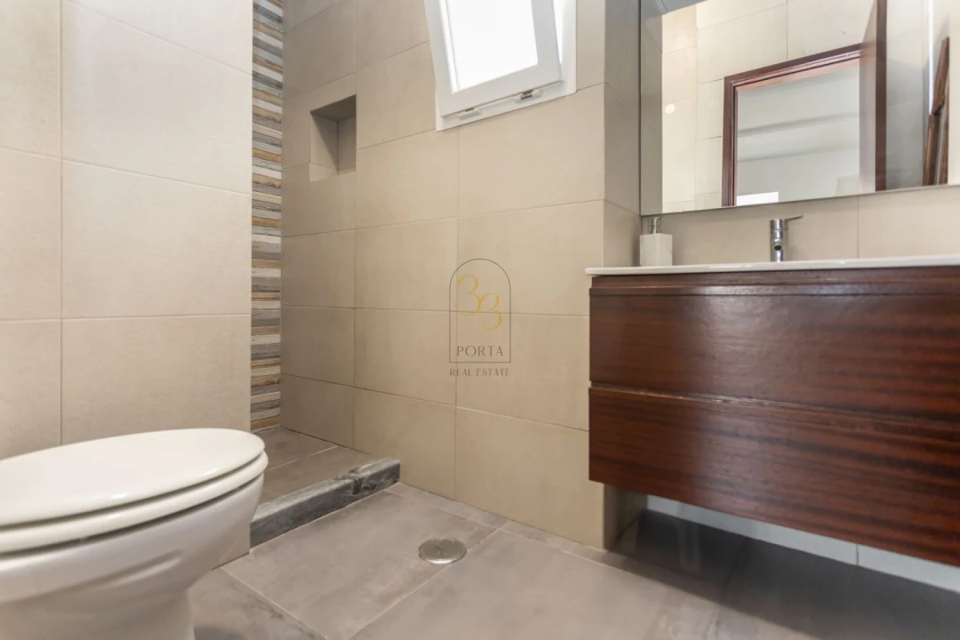 Moradia T3 para Venda em Santa Maria do Castelo e Santiago e Santa Susana Foto 35