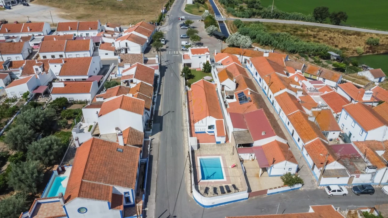 Moradia T3 para Venda em Santa Maria do Castelo e Santiago e Santa Susana Foto 4