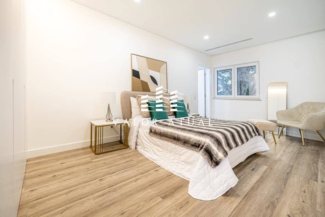 Moradia T4 para Venda em Charneca de Caparica e Sobreda Foto 22