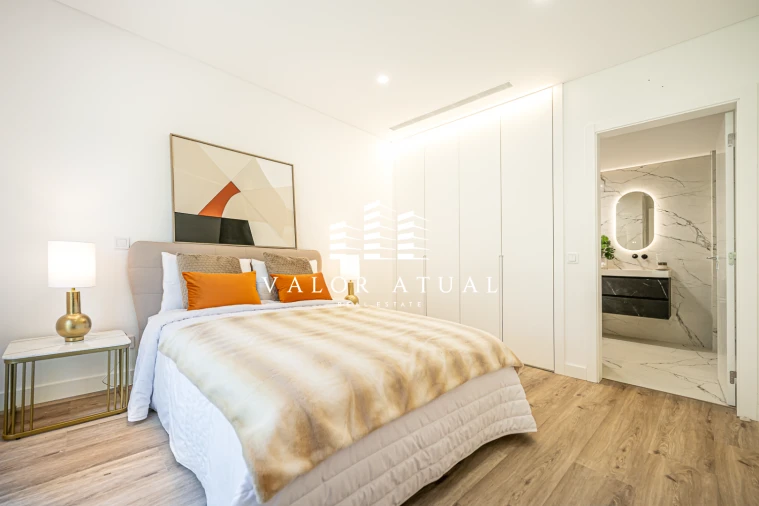 Moradia T4 para Venda em Charneca de Caparica e Sobreda Foto 19