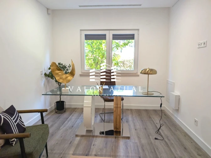 Moradia T4 para Venda em Charneca de Caparica e Sobreda Foto 32