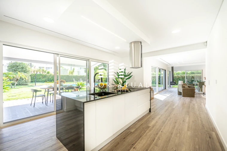 Moradia T4 para Venda em Charneca de Caparica e Sobreda Foto 4