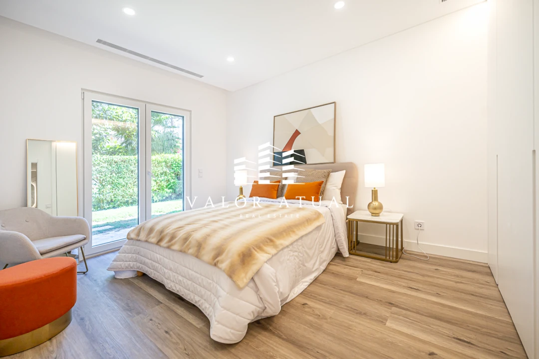 Moradia T4 para Venda em Charneca de Caparica e Sobreda Foto 20