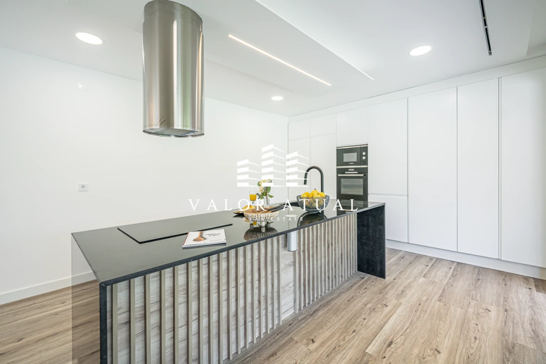 Moradia T4 para Venda em Charneca de Caparica e Sobreda Foto 16