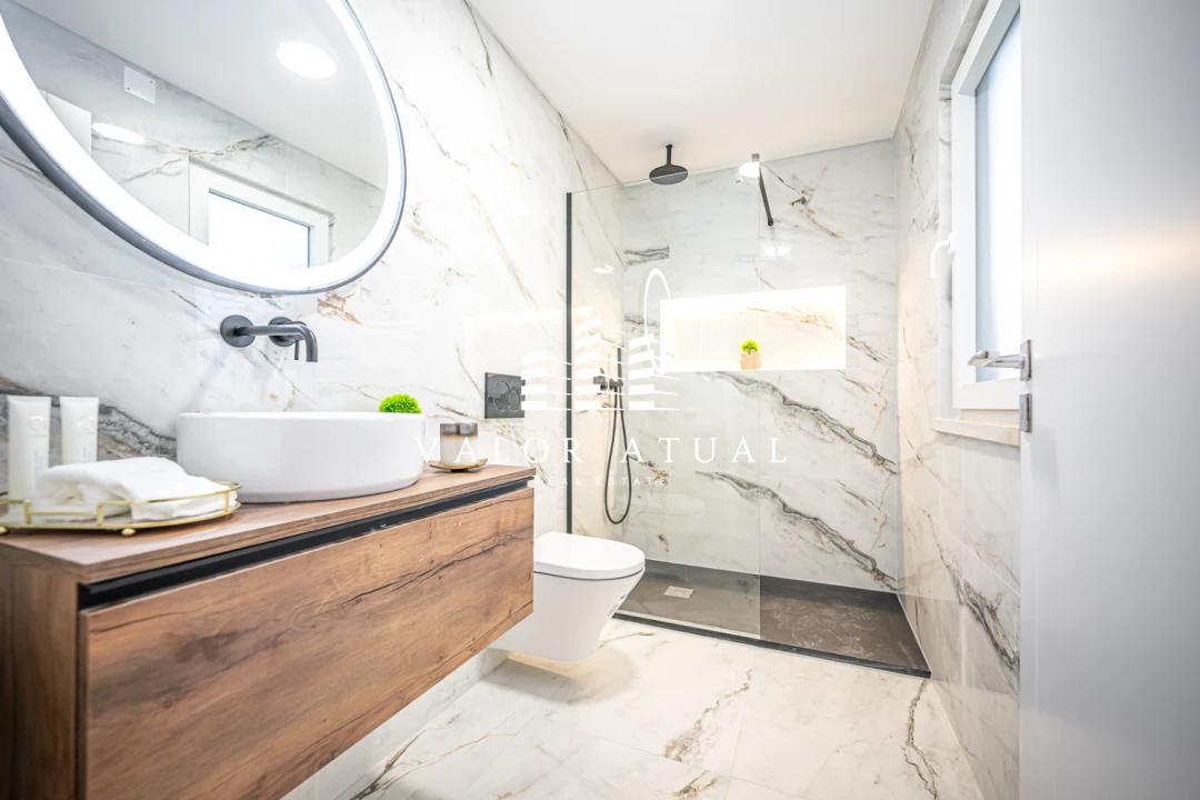 Moradia T4 para Venda em Charneca de Caparica e Sobreda Foto 27