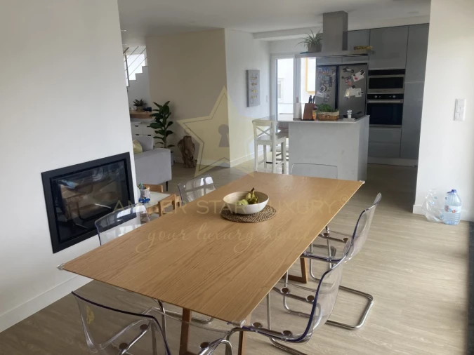 Moradia T4 para Venda em Carvoeira Foto 6