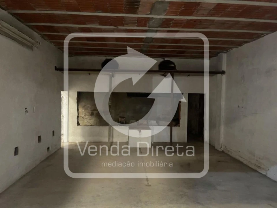 Armazém para Venda em Amiais de Baixo Foto 20