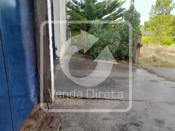 Armazém para Venda em Amiais de Baixo Foto 6