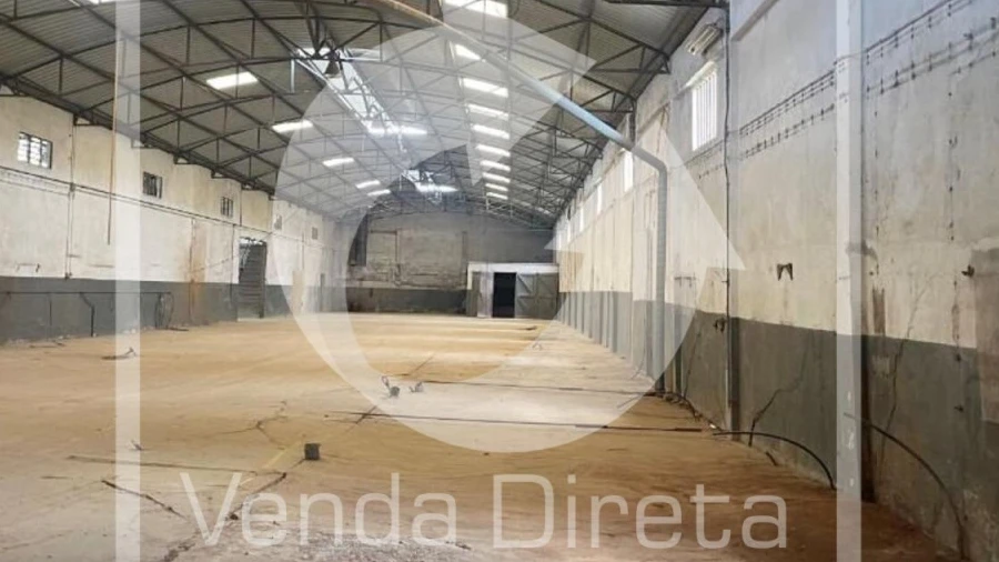 Armazém para Venda em Amiais de Baixo
