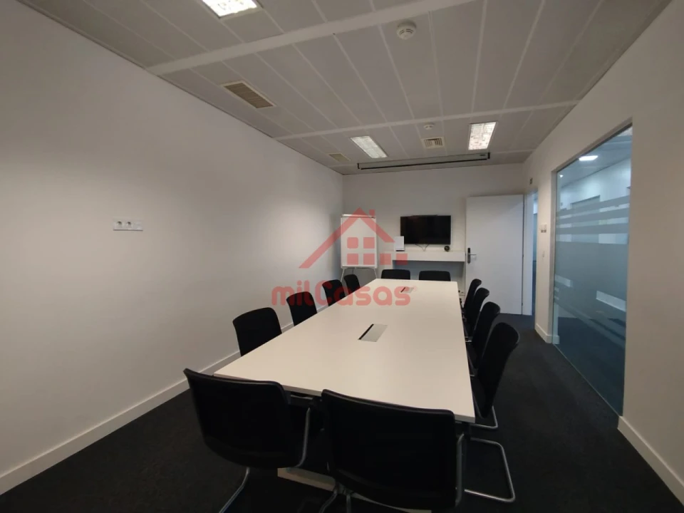 Escritório para Arrendamento em Campo de Ourique Foto 8