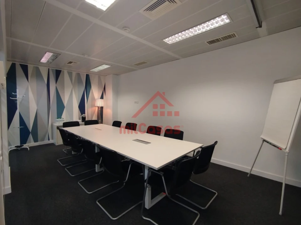 Escritório para Arrendamento em Campo de Ourique Foto 9