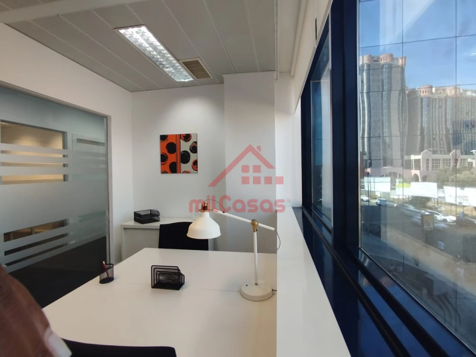 Escritório para Arrendamento em Campo de Ourique Foto 1